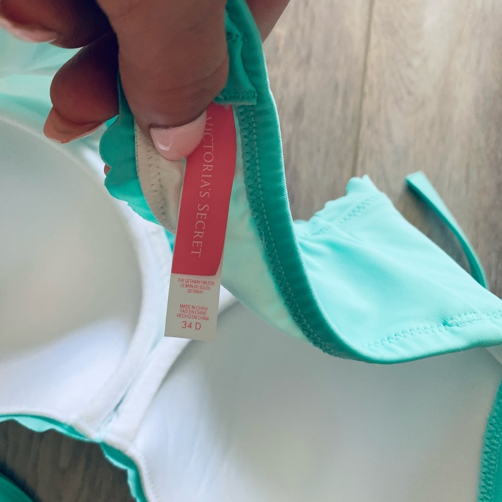 Victoria’s Secret Swim Top 34D - Picture 6 of 6